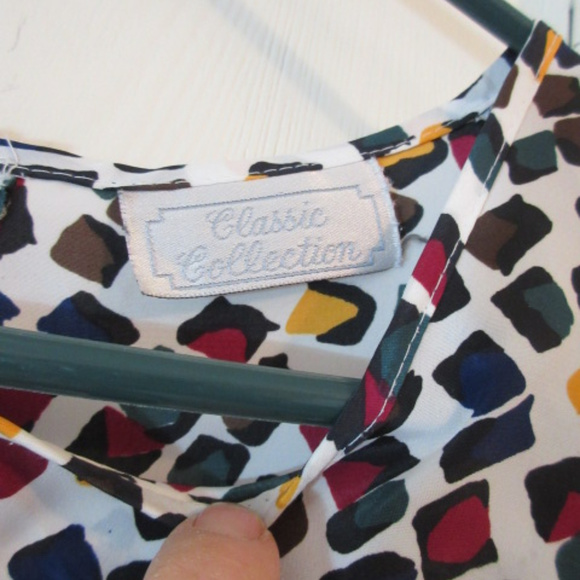 CLASSIC COLLECTION Polyester Blouse Size 12 Color - Picture 2 of 3